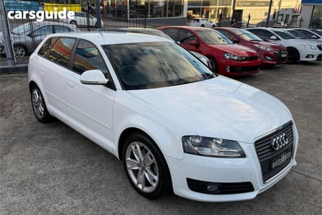 White 2010 Audi A3 Hatchback Sportback 1.8 Tfsi Ambition