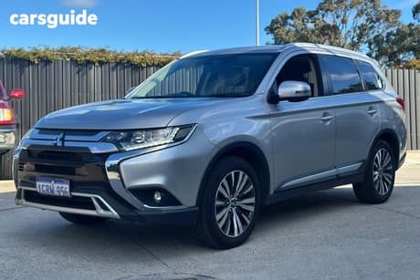 Silver 2018 Mitsubishi Outlander Wagon Ls 7 Seat (2Wd)