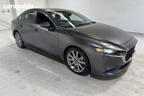 Grey 2019 Mazda 3 Sedan G20 Evolve