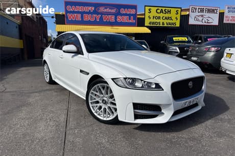 White 2017 Jaguar XF Sedan 25T (184Kw) R-Sport