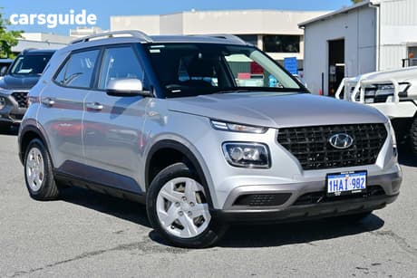 Silver 2019 Hyundai Venue Wagon Go