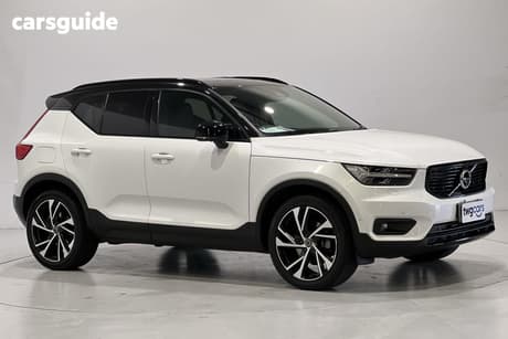 White 2022 Volvo XC40 Wagon T5 R-Design (Awd)