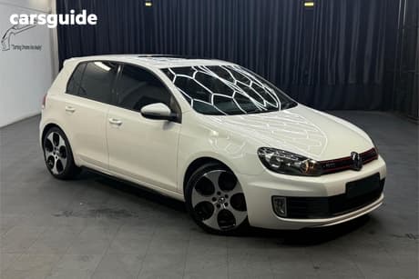 White 2010 Volkswagen Golf Hatchback Gti