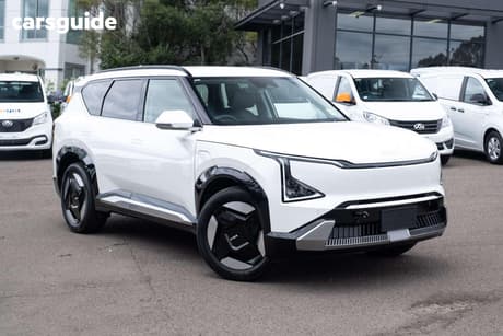 White 2026 Kia EV5 Wagon Earth Awd Lr Black