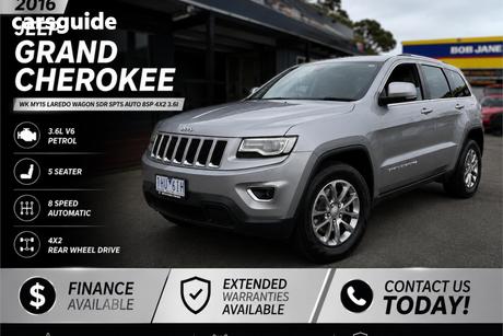 Silver 2016 Jeep Grand Cherokee Wagon Laredo (4X2)
