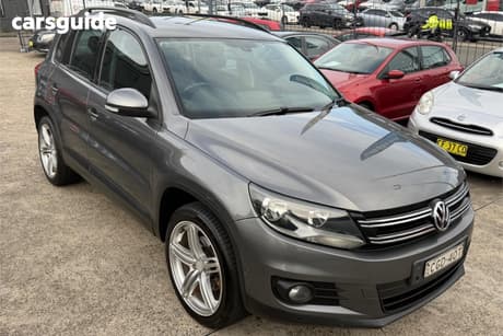 Grey 2012 Volkswagen Tiguan Wagon 103 Tdi