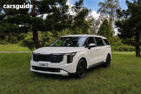 White 2024 Kia Carnival Wagon S