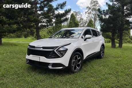 White 2024 Kia Sportage Wagon S (Awd)