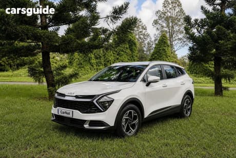 White 2024 Kia Sportage Wagon S (Fwd)