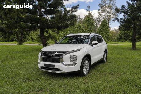 White 2024 Mitsubishi Outlander Wagon Ls 7 Seat (2Wd)