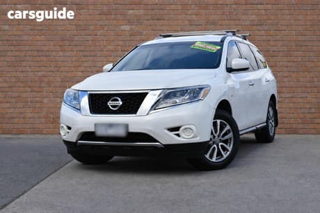 White 2014 Nissan Pathfinder Wagon St (4X2)