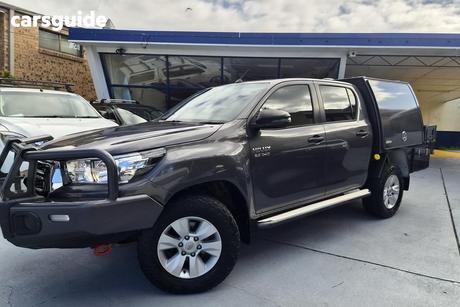 Grey 2017 Toyota Hilux Dual Cab Chassis Sr (4X4)