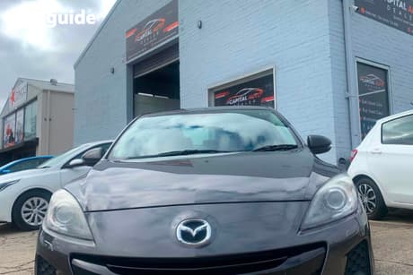 Grey 2011 Mazda 3 Sedan Sp25
