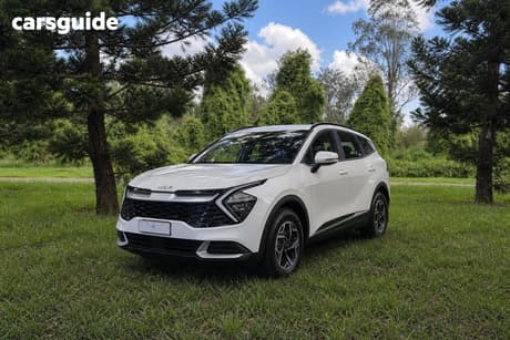White 2024 Kia Sportage Wagon S (Fwd)