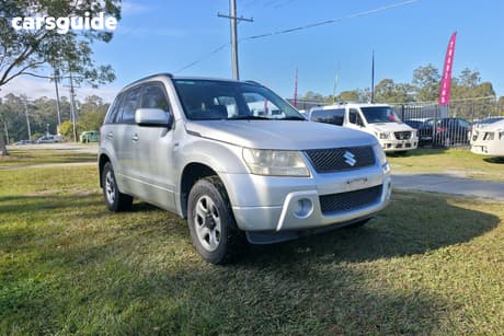 Silver 2006 Suzuki Grand Vitara Wagon (4X4)