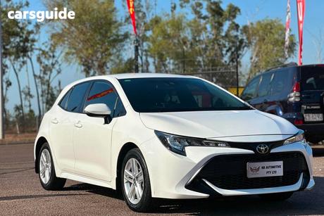 White 2019 Toyota Corolla Hatchback Ascent Sport + Tr Kit