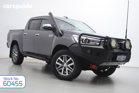 Grey 2018 Toyota Hilux Double Cab Pick Up Sr5+ (4X4)