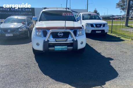 White 2014 Nissan Navara Dual Cab Utility St-X 550 (4X4)