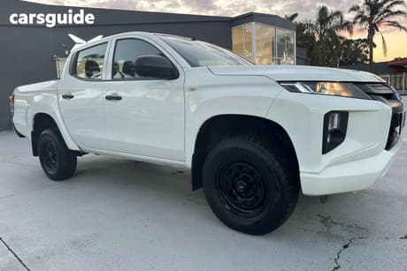 White 2020 Mitsubishi Triton Double Cab Chassis Glx Adas (4X4)