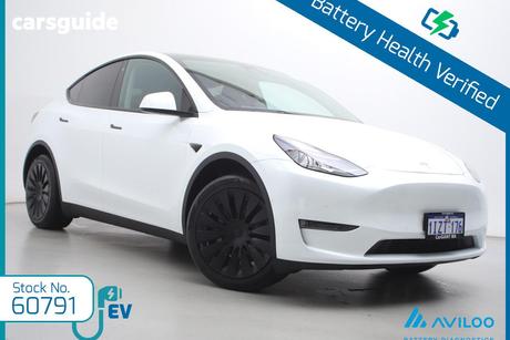 White 2023 Tesla Model Y Wagon Long Range