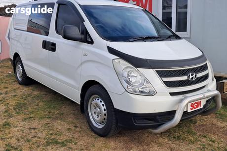 White 2009 Hyundai Iload Van