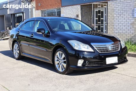 Black 2010 Toyota Crown Sedan HYBRID G PKG