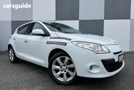 White 2011 Renault Megane Hatchback Privilege
