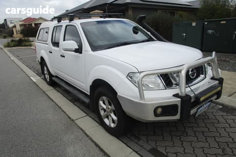 White 2013 Nissan Navara Dual Cab Pick-up St (4X4)