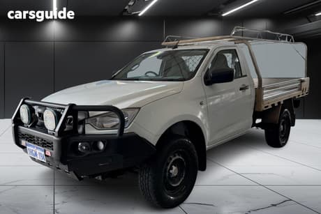 White 2021 Isuzu D-MAX Cab Chassis Sx (4X4)