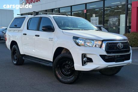 White 2019 Toyota Hilux Double Cab Pick Up Sr (4X4)