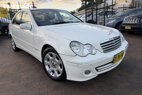 White 2006 Mercedes-Benz C200 Sedan Kompressor Avantgarde