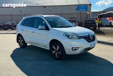 White 2016 Renault Koleos Wagon Bose Se (4X2)