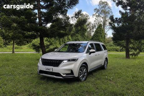Silver 2022 Kia Carnival Wagon S