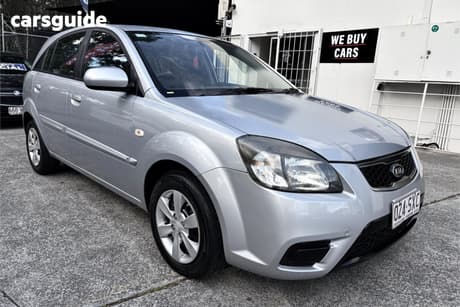 Silver 2010 Kia RIO Hatchback S