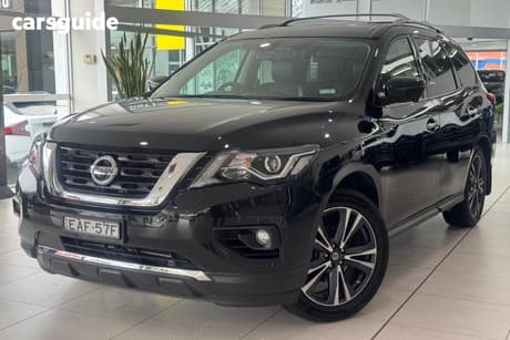 Black 2016 Nissan Pathfinder Wagon Ti (4X4)