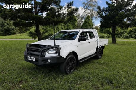 White 2022 Isuzu D-MAX Crew Cab Chassis Sx (4X4)