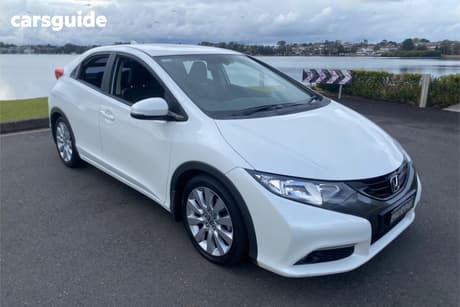 White 2012 Honda Civic Hatchback Vti-L