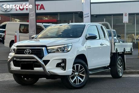 White 2018 Toyota Hilux X Cab Pickup Sr5 (4X4)