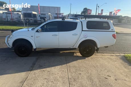 White 2009 Mitsubishi Triton Double Cab Utility Glx-R (4X4)