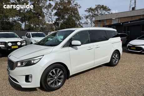 White 2017 Kia Carnival Wagon Sli