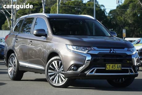 Gold 2020 Mitsubishi Outlander Wagon Ls 7 Seat (2Wd)