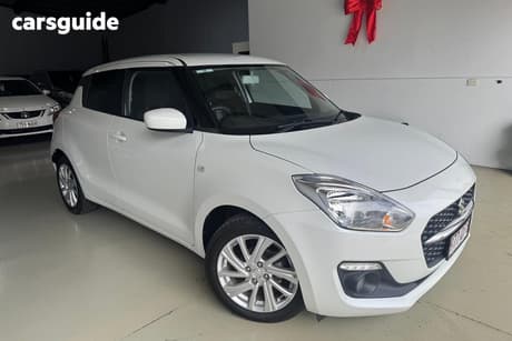 White 2023 Suzuki Swift Hatchback Gl Shadow