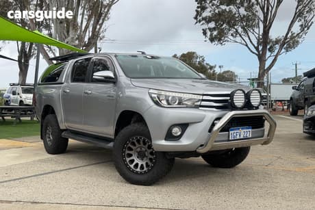 Silver 2017 Toyota Hilux Dual Cab Utility Sr5 (4X4)