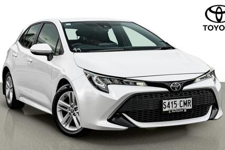 White 2021 Toyota Corolla Hatchback Ascent Sport