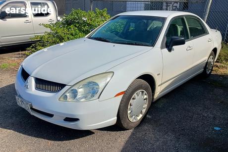 White 2005 Mitsubishi Magna Sedan Es