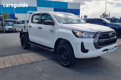 White 2022 Toyota Hilux Double Cab Chassis Sr (4X4)