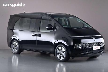Black 2023 Hyundai Staria Wagon Highlander