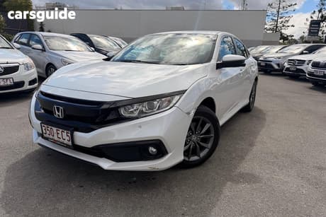 White 2019 Honda Civic Sedan Vti-S