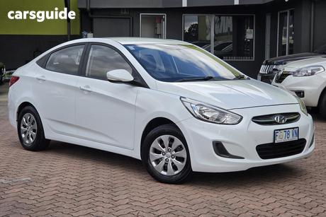 White 2017 Hyundai Accent Sedan Active