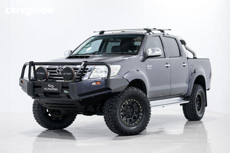 Grey 2013 Toyota Hilux Dual Cab Pick-up Sr5 (4X4)